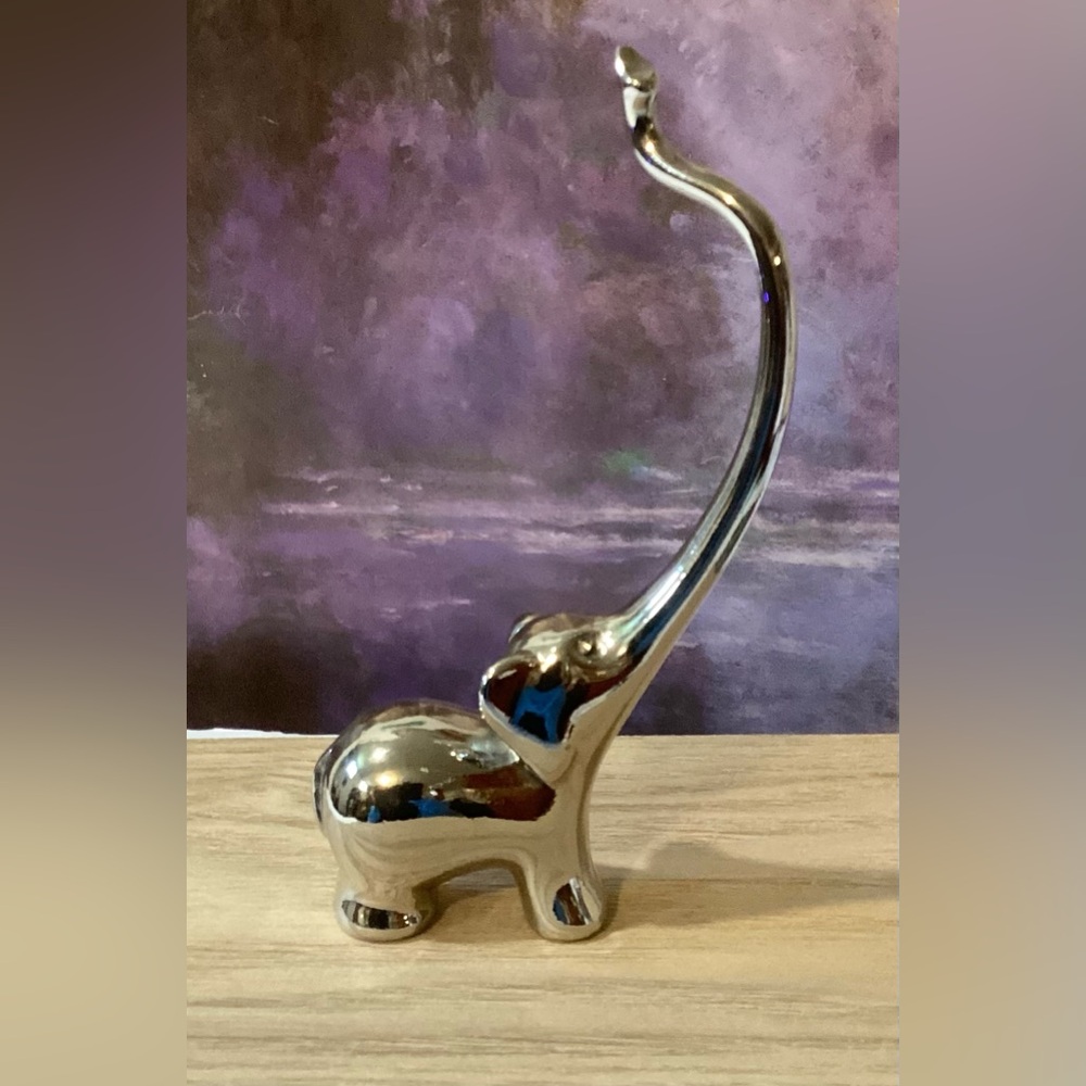 Vintage Silver Tone Elephant Ringholder Figurine